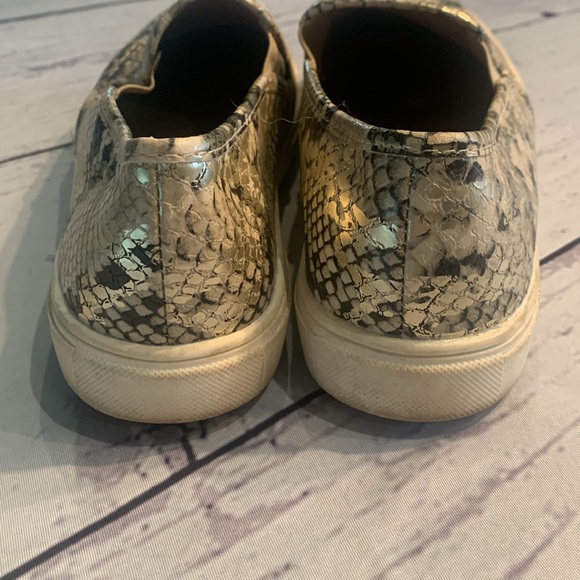 Time and Tru sneakers - Picture 4 of 7